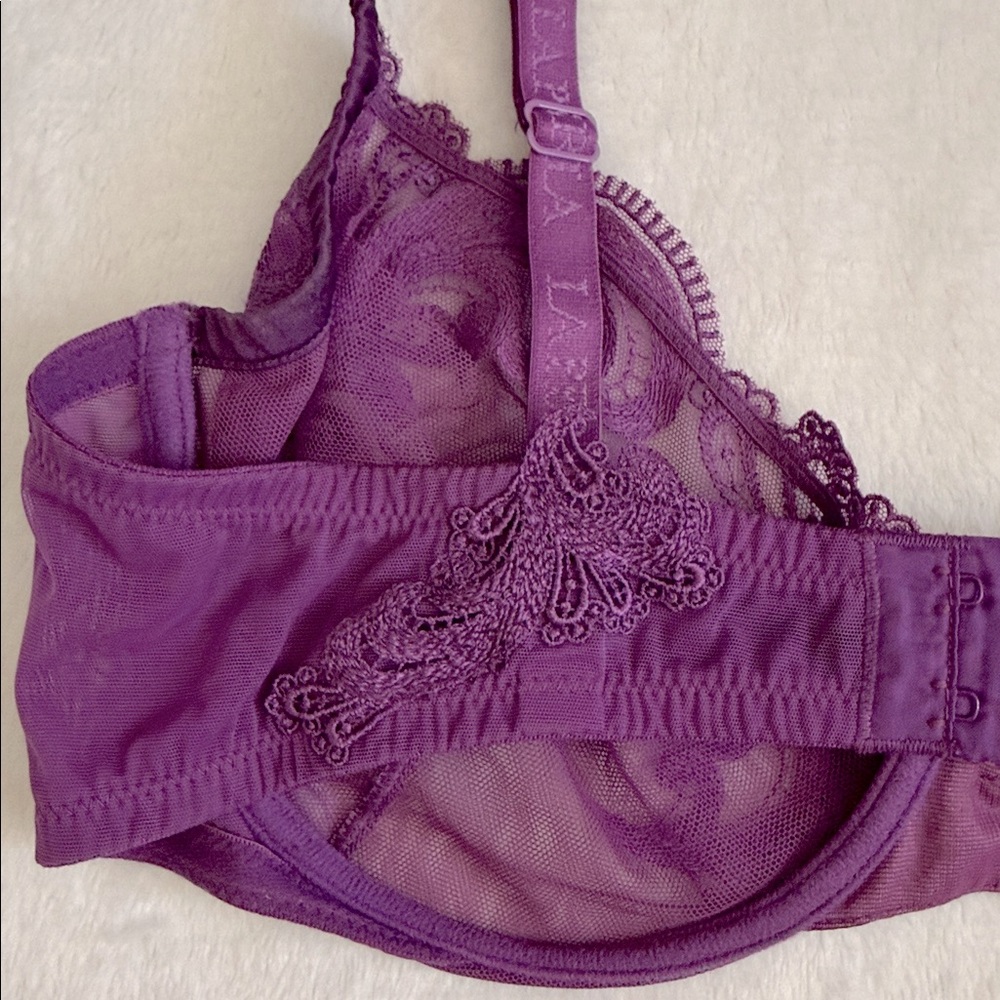 La Perla | Floral Groove Embroidered Tulle Underwire Plunge Bra Purple (36C) - Picture 7 of 16